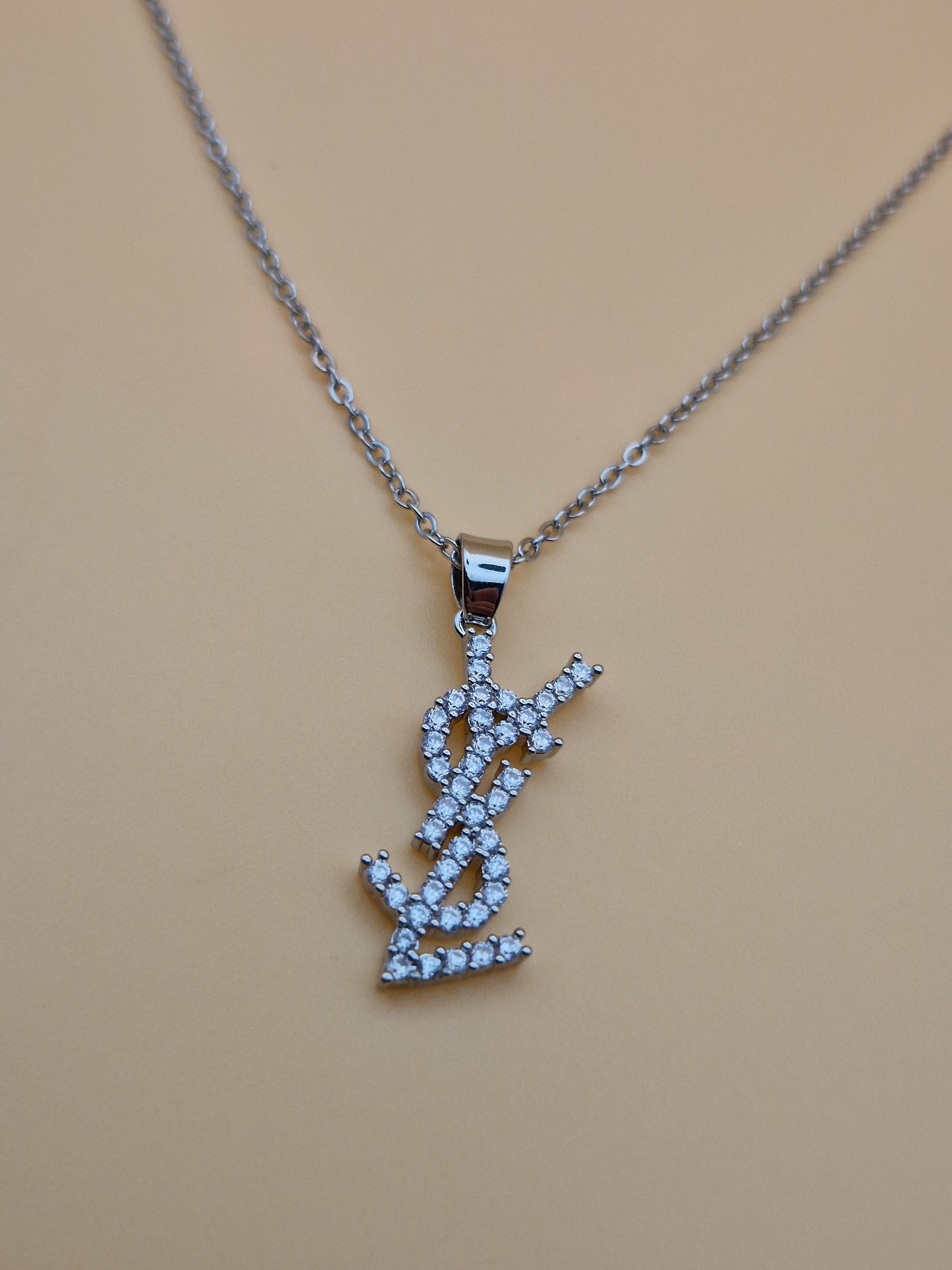 Collier Élégance "YSL" en Zirconium – Chaîne Argentée Luxe