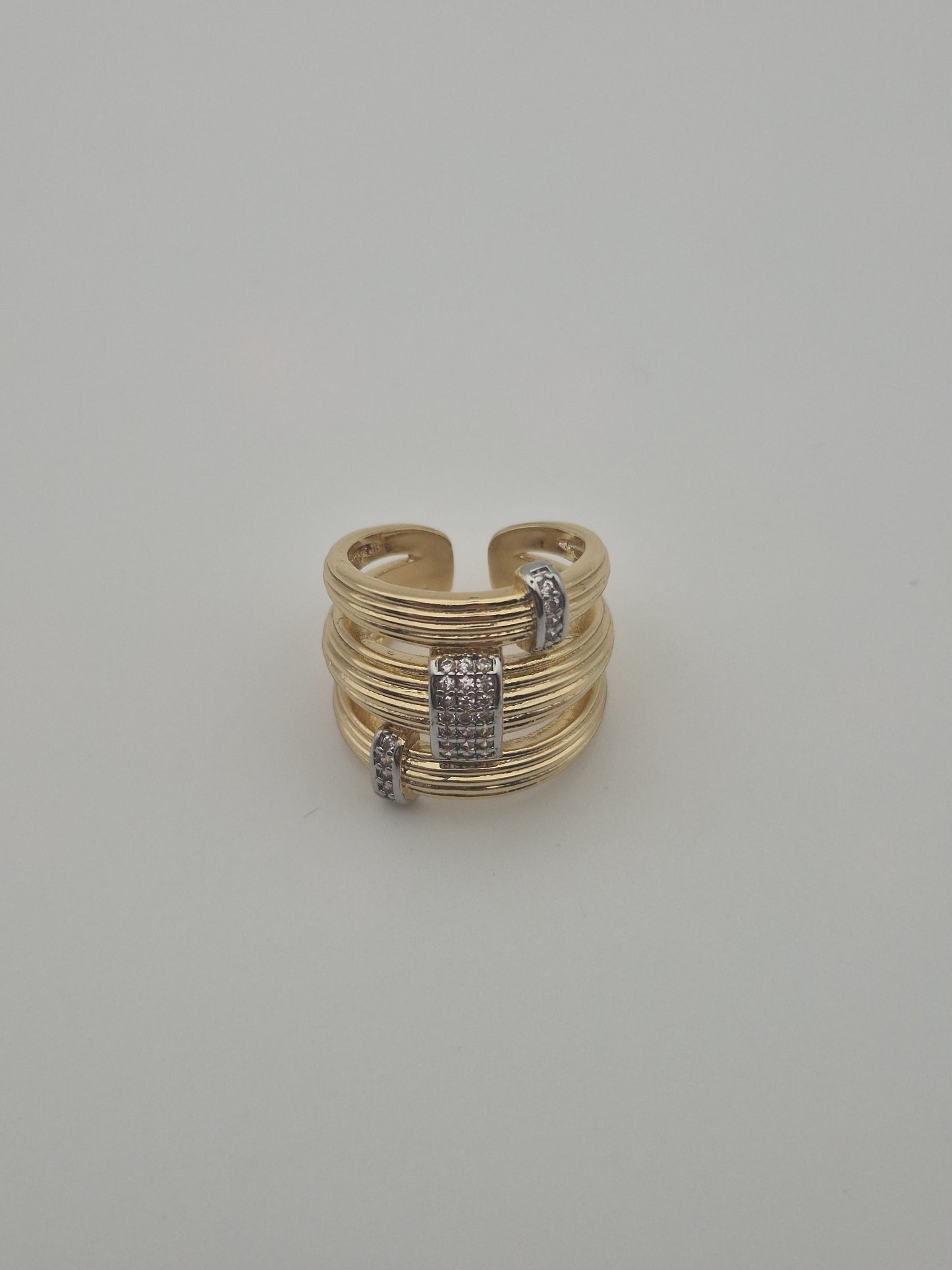 Bague Architecte Dorée – Multi-Cordes & Détails Zircon