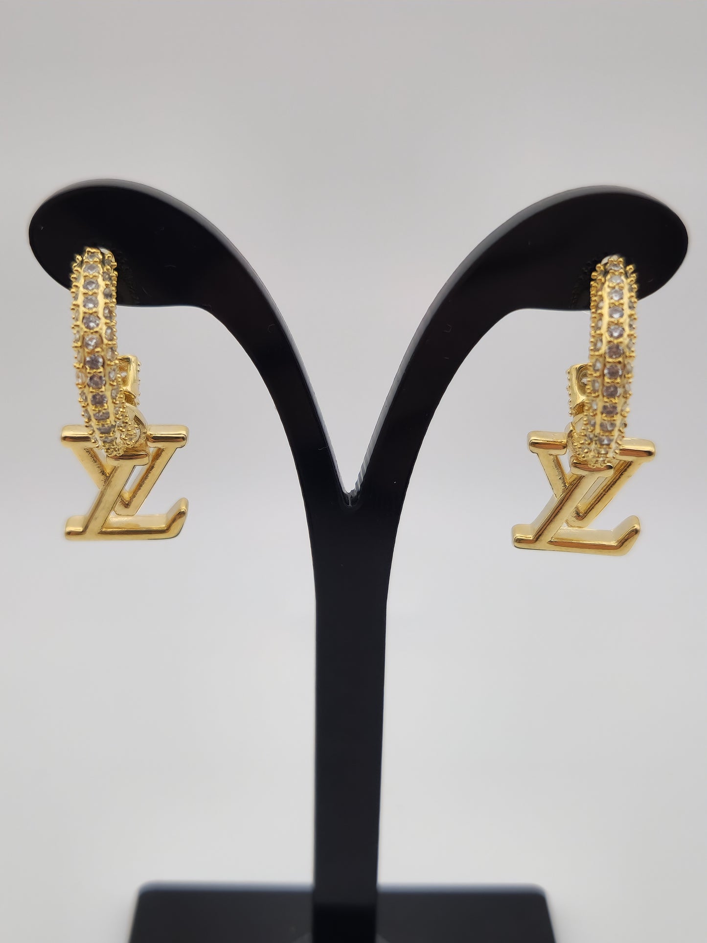 "Élégance Monogram" – Dorées & Cristallines