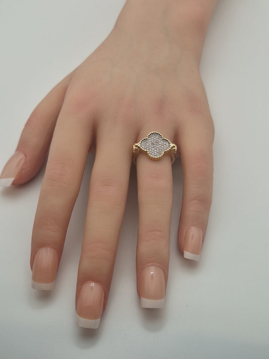 Bague Prestige Trèfle Pavé – Doré & Zircon