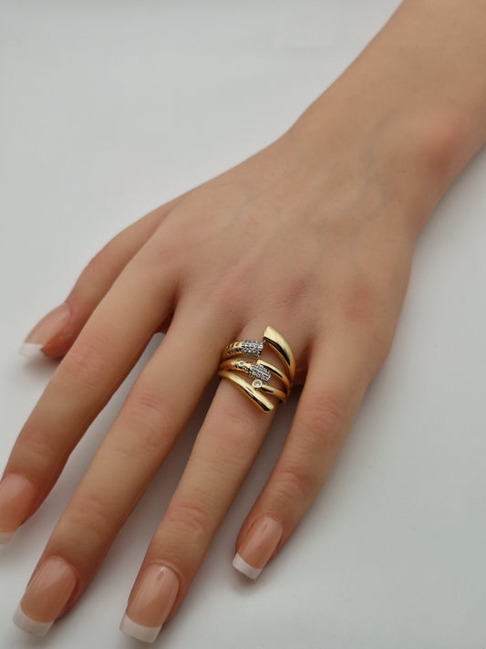 Bague Élégance Féline – Dorée et Sertie de Zircons