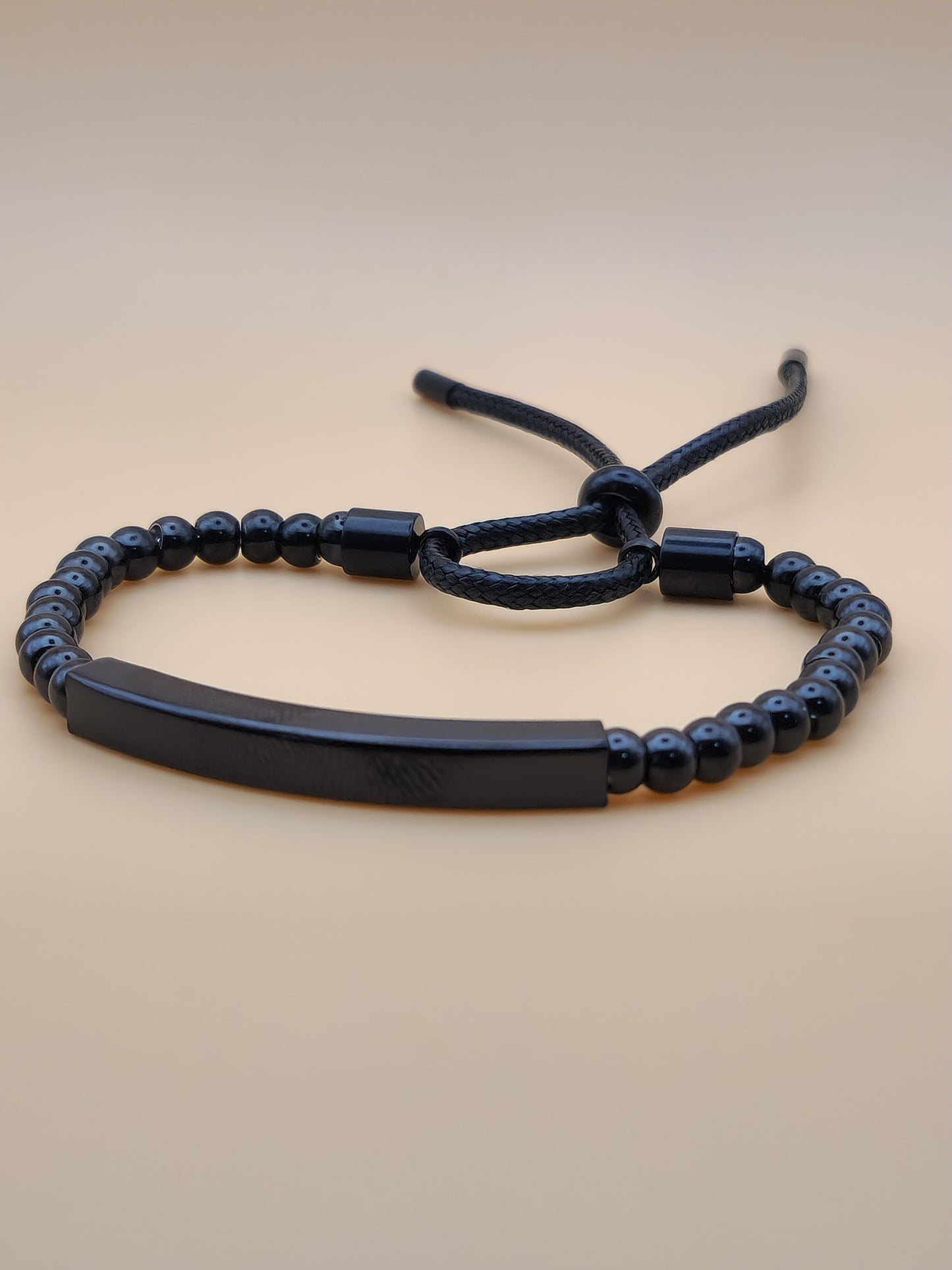 Bracelet "Éclipse Noire" – Élégance Minimaliste & Intemporelle